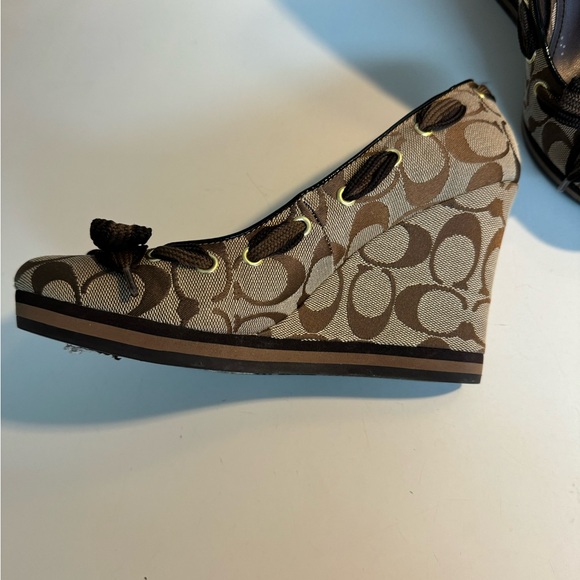 Coach adorable round toe logo monogram wedges with bows NOS without tags size 8 - Picture 11 of 13
